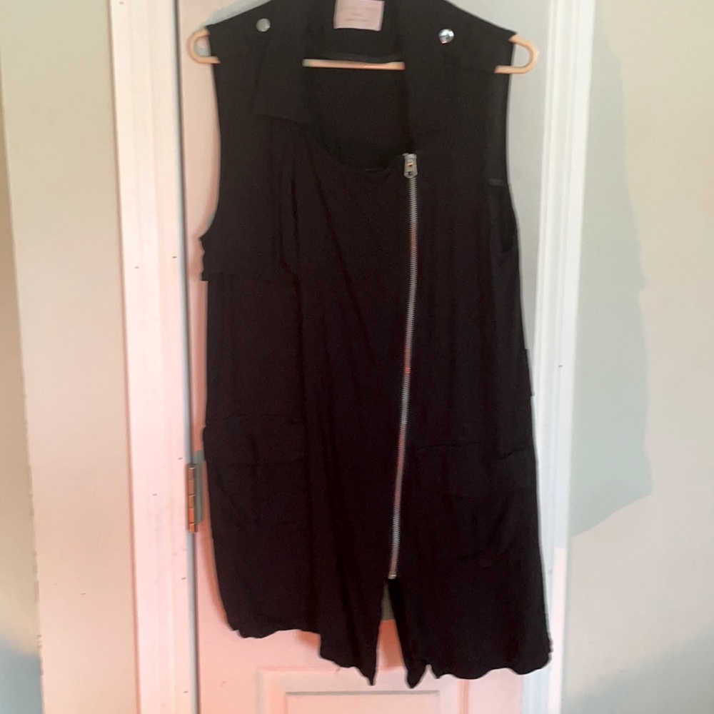 Love Tree Small Black Zip Up Tunic Style Shirt